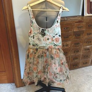 Alice + Olivia, size 4, floral fit and flare dress